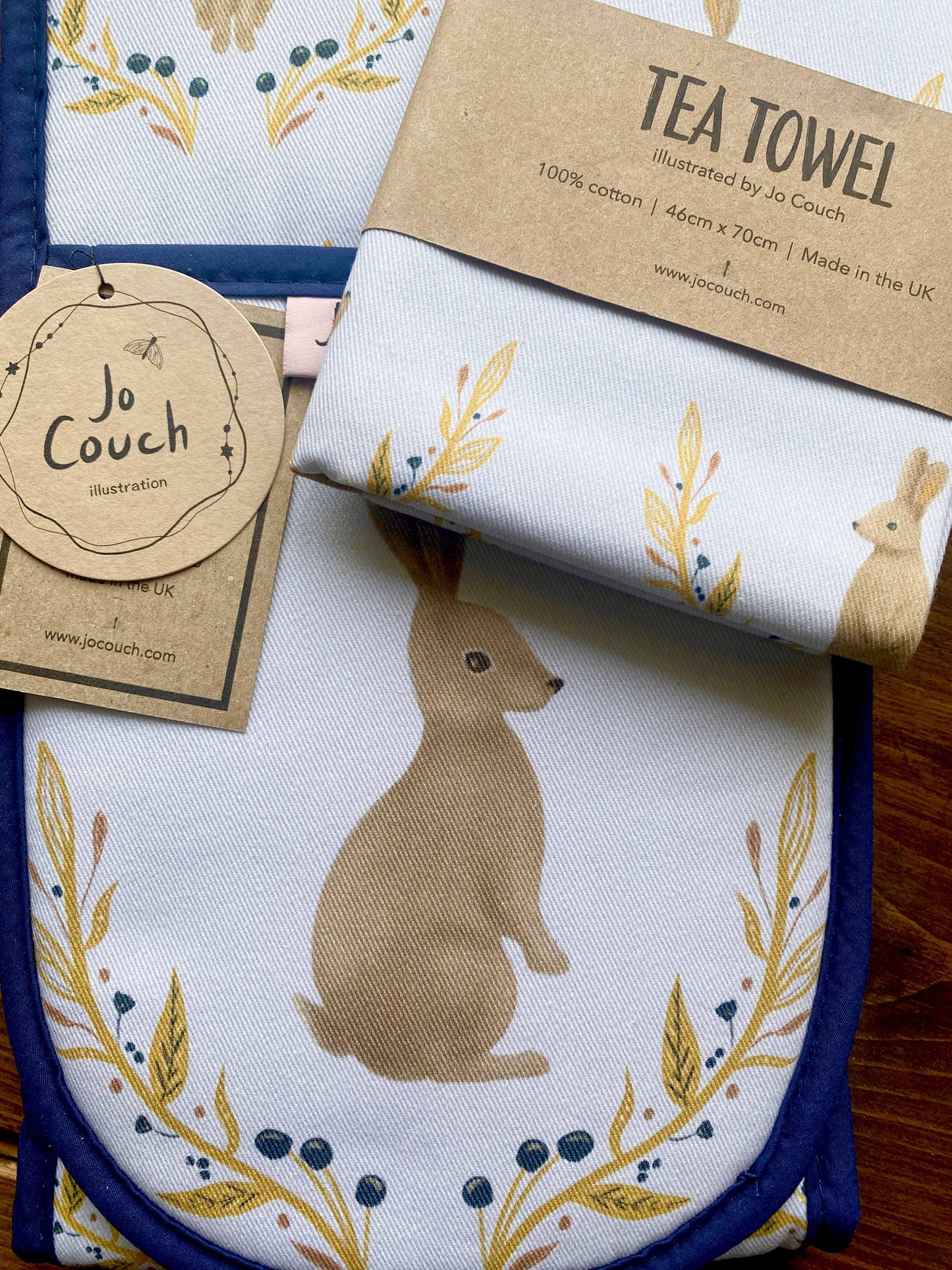 Rabbit & Floral Motif Double Oven Glove & Tea Towel Set